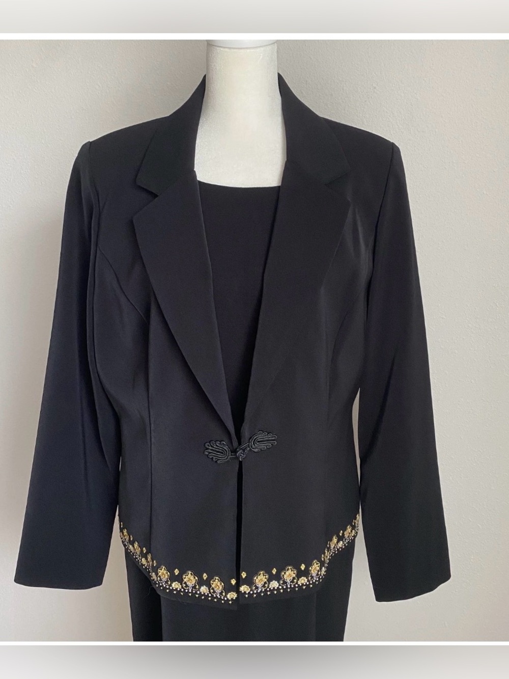 Ann Travis Womens Stunning 24WP Black Dress & Blazer Suit Set w Gold Embroidery